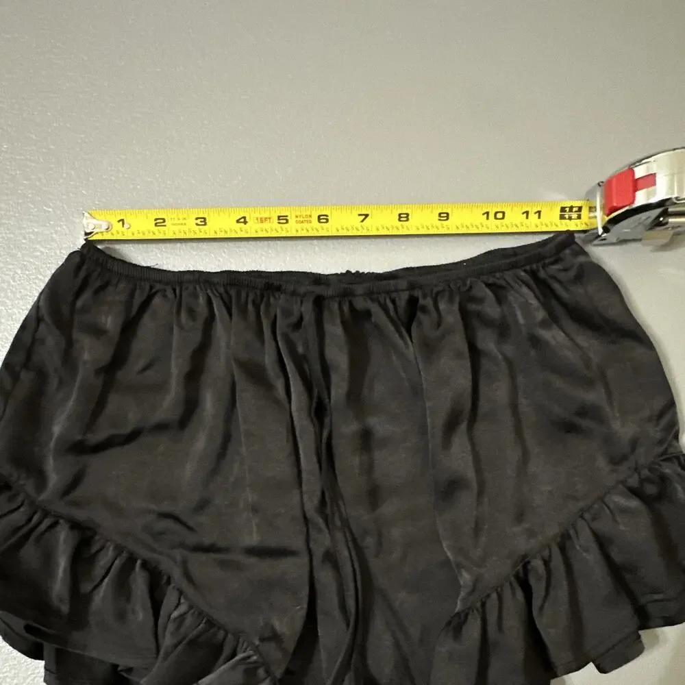 No Boundaries Women’s Black Silky-feel Ruffle Shorts Elastic Waist Size M